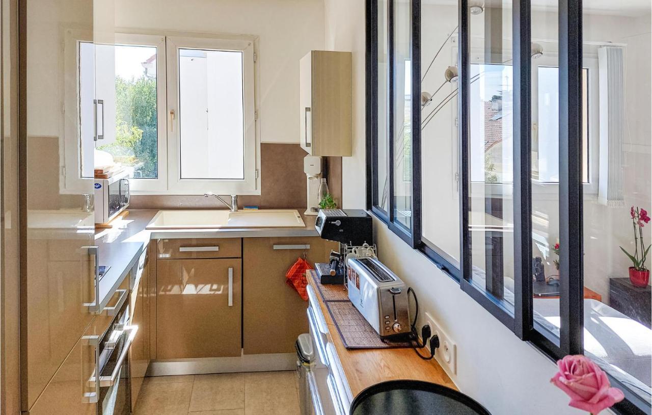 Awesome Apartment In Triel-Sur-Seine With Kitchen מראה חיצוני תמונה