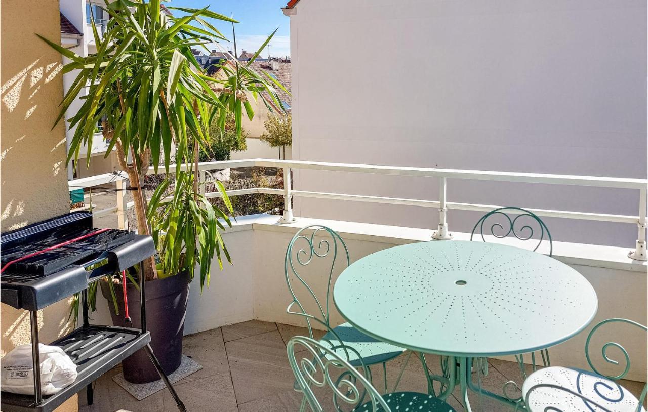 Awesome Apartment In Triel-Sur-Seine With Kitchen מראה חיצוני תמונה
